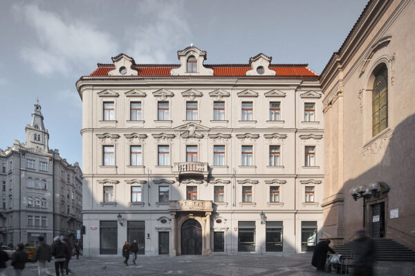 Prosvětlení a ventilace střešních prostor