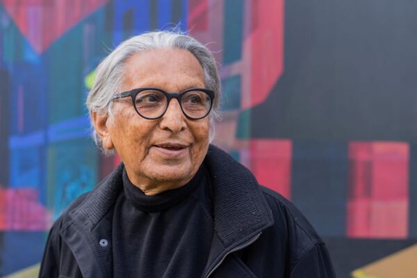 Balkrishna Doshi obdrží Královskou zlatou medaili za architekturu 2022