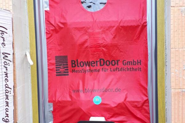 Blower door test jako předpoklad pro získání dotace