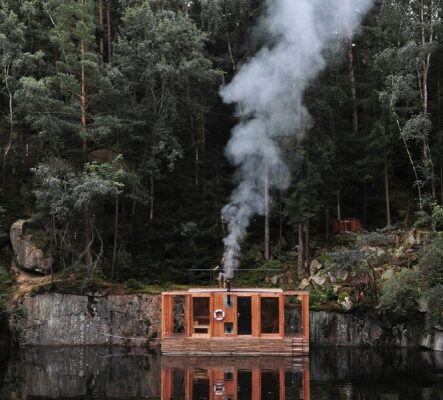Plovoucí sauna Lom