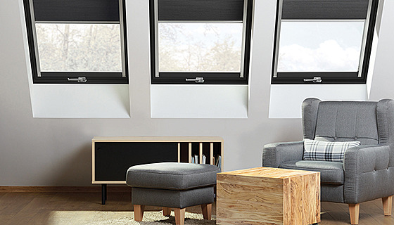Plastová střešní okna: antracit sluší moderním, minimalistickým domům