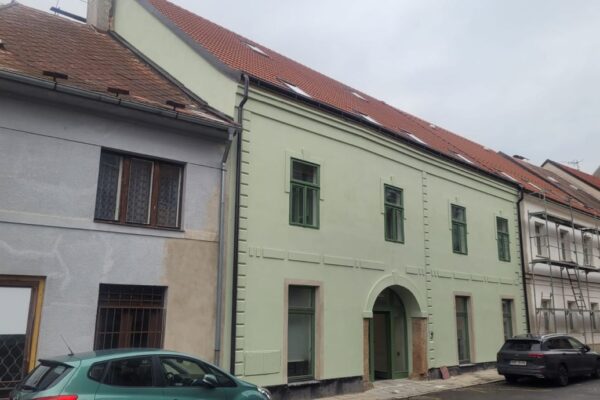 Do měšťanských domů v Rokycanech se vrací život